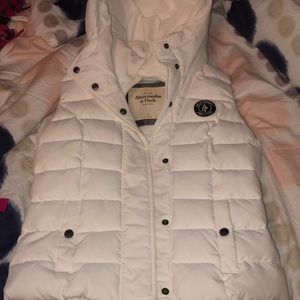 Abercrombie women’s puffer vest.